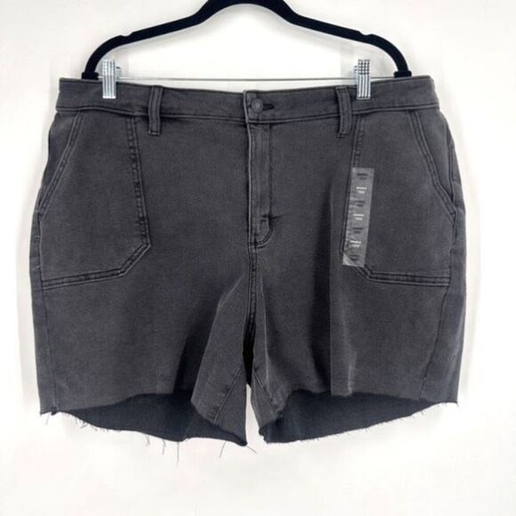 NWT Sonoma Women’s Plus Premium Hi Rise Cut Off‎ Black Denim Short Size 16 - Picture 2 of 12